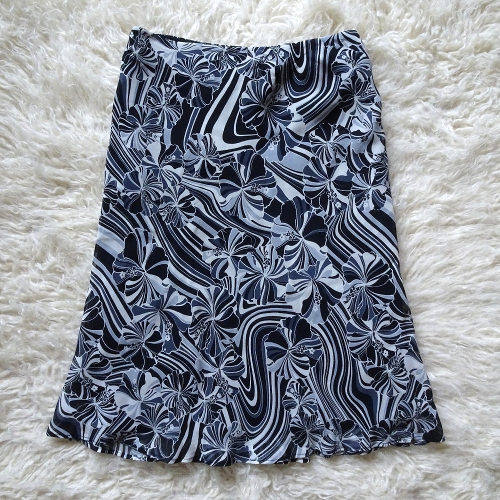 Vintage Black and Gray Op Art Floral Print Skirt